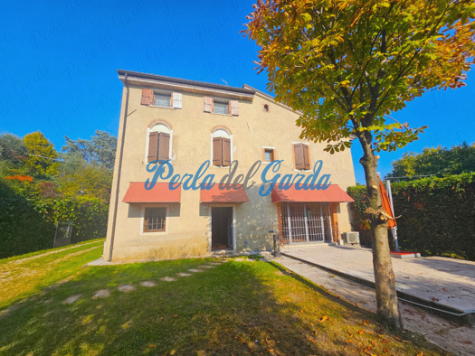 Haus zur Miete 2.500 € 5 Zimmer 200 m² 400 m² Grundstück frei ab sofort Via Monte Fasol 37017