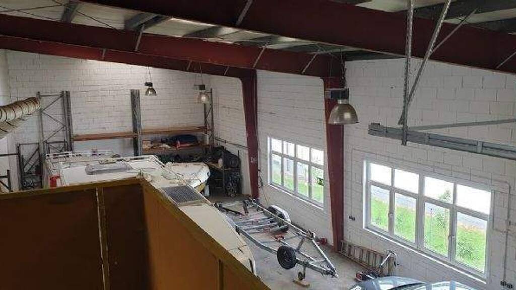 Produktionshalle zur Miete 3.014 € 353 m² Lagerfläche Höchberg 97204