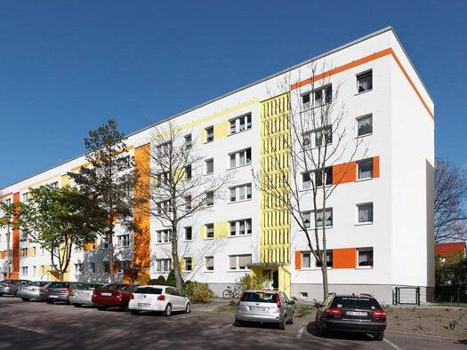 Wohnung zur Miete 382 € 3 Zimmer 60,8 m² 5. Geschoss Straße der Befreiung 3 Südstadt Halle (Saale) 06128