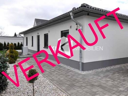Einfamilienhaus zum Kauf 425.000 € 4 Zimmer 143 m² 890 m² Grundstück frei ab sofort Frohburg Frohburg 04654