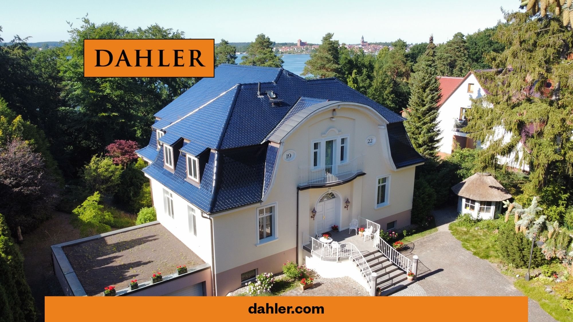 Villa zum Kauf 1.800.000 € 9 Zimmer 450 m²<br/>Wohnfläche 3.876 m²<br/>Grundstück Waren Waren (Müritz) 17192