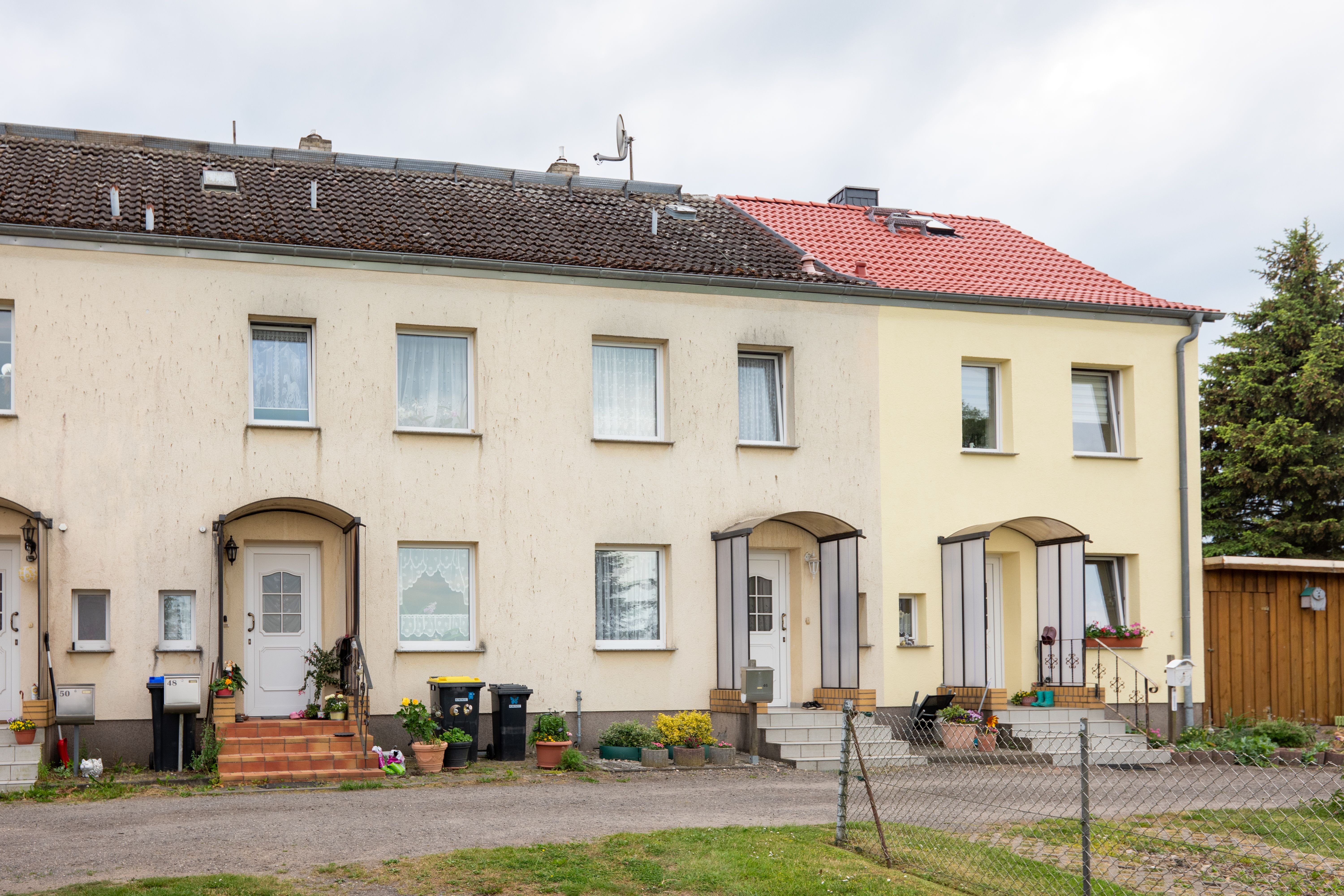 Reihenmittelhaus zum Kauf 60.000 € 3 Zimmer 64 m²<br/>Wohnfläche 582 m²<br/>Grundstück Rühlower Damm 46 Rühlow Sponholz 17039