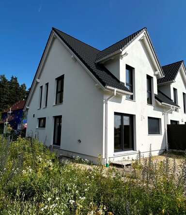 Doppelhaushälfte zum Kauf provisionsfrei 590.000 € 4 Zimmer 122,2 m² 400 m² Grundstück Rehenbühl Pfofeld 91738