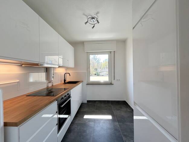 Wohnung zur Miete 1.350 € 3 Zimmer 70 m² 1. Geschoss Lorsbacher Str. 1 Hofheim 65719