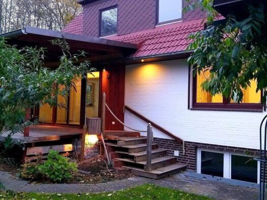 Mehrfamilienhaus zum Kauf als Kapitalanlage geeignet 499.000 € 8 Zimmer 240,5 m² 478 m² Grundstück Halstenbek 25469