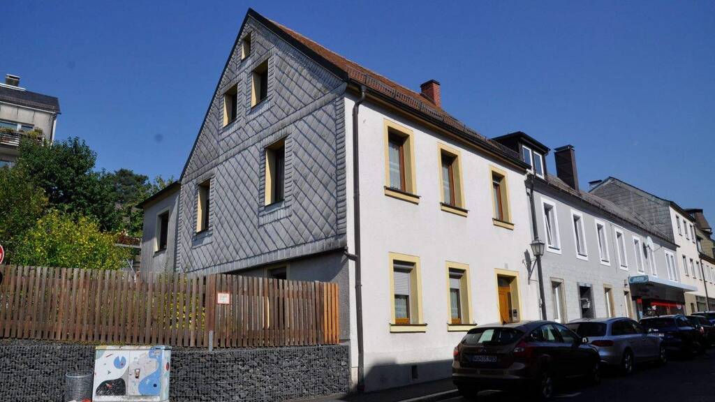 Einfamilienhaus zum Kauf 259.000 € 5 Zimmer 154 m² 392 m² Grundstück frei ab sofort Marktredwitz 95615