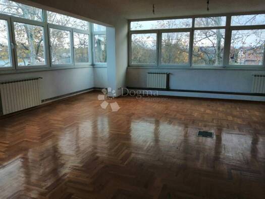 Haus zum Kauf 1.425.000 € 6 Zimmer 890 m² Gornje Mekusje, Karlovac Karlovac