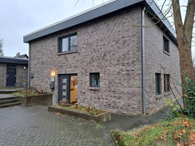 Büro-/Praxisfläche zur Miete 725 € 4 Zimmer 85 m² Bürofläche Bergen Bergen 29303