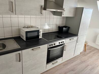 Wohnung zur Miete 520 € 3 Zimmer 87 m² Dachgeschoss frei ab 15.06.2025 Pestalozzistraße 14 Werdau Werdau 08412