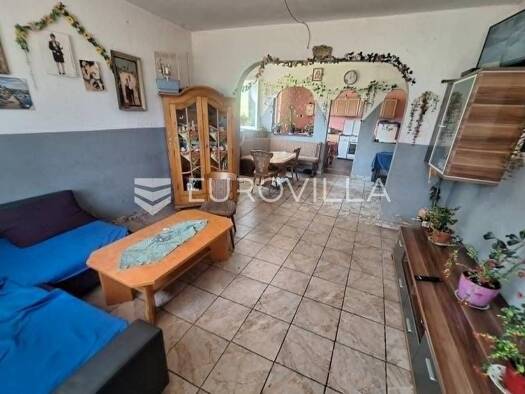 Haus zum Kauf 110.000 € 4 Zimmer 323 m² Plaski Plaški