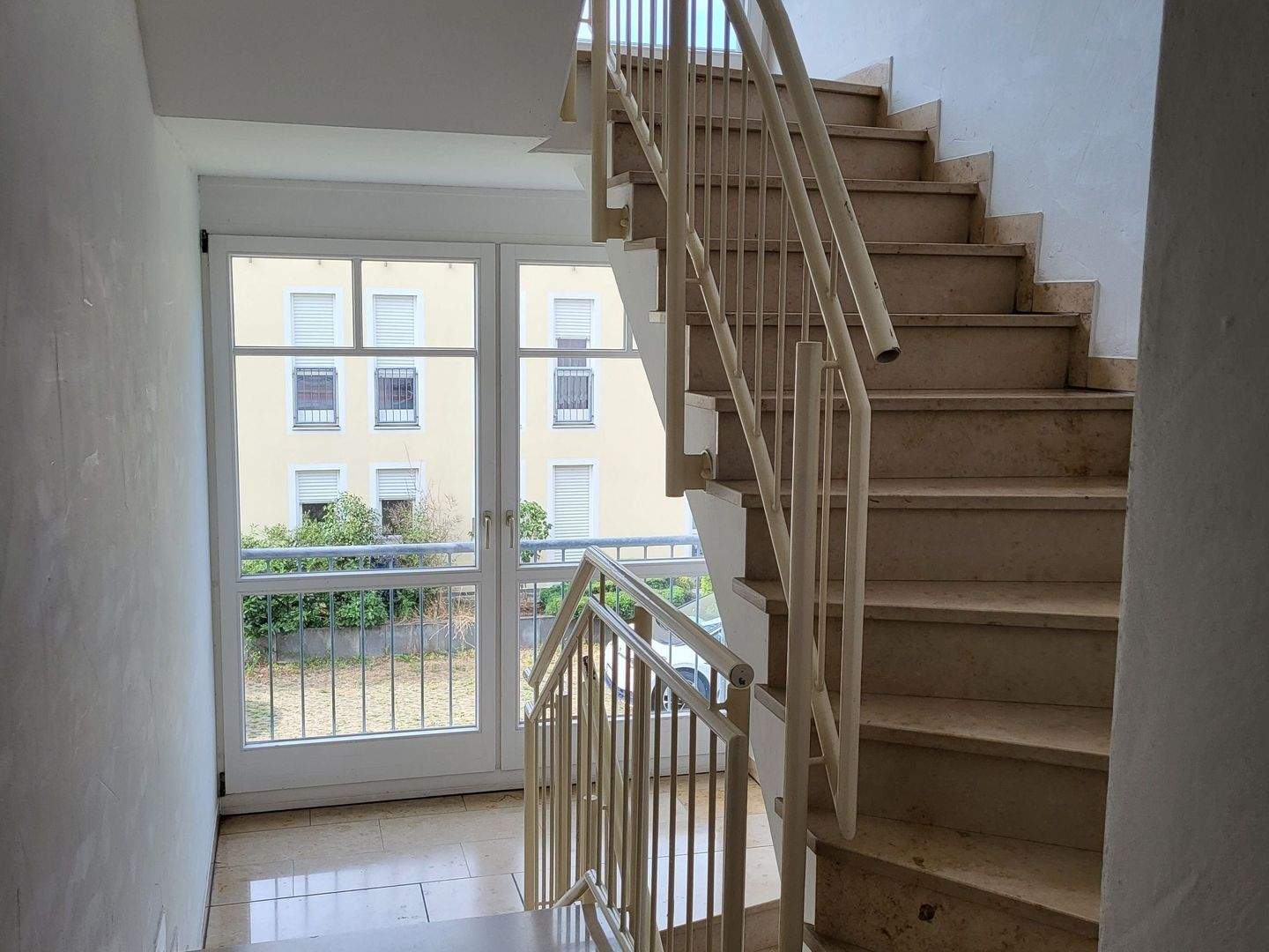 Property thumbnail 12