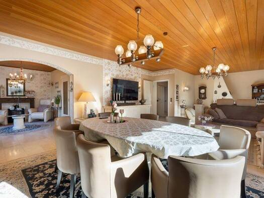 Einfamilienhaus zum Kauf 749.000 € 8 Zimmer 199 m² 834 m² Grundstück Kransberg Usingen 61250