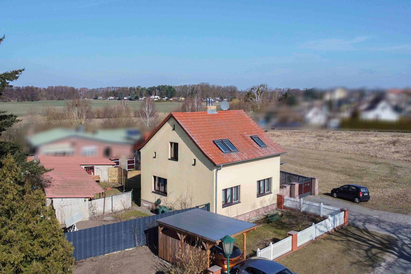 Immobilie in Liebenwalde - Modernisiertes 5-Zimmer-Einfamilienhaus mit Garten, Garage & Carport in Liebenwalde - Bild 0