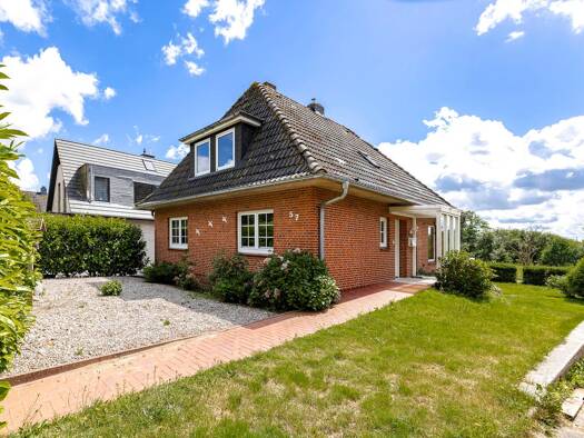 Einfamilienhaus zum Kauf 249.000 € 5 Zimmer 108 m² 886 m² Grundstück Husum Husum 25813