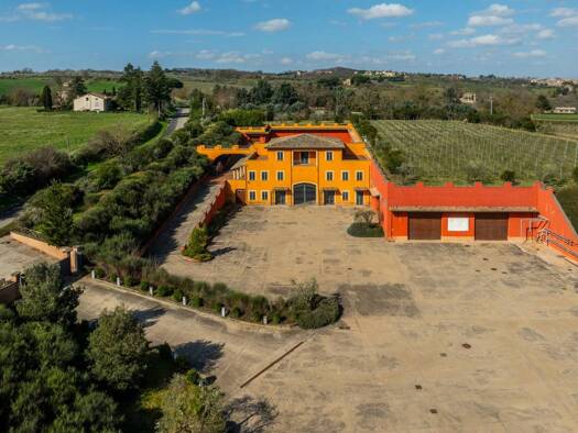 Haus zum Kauf 1.500.000 € 2.500 m² 470.000 m² Grundstück Orvieto 05018