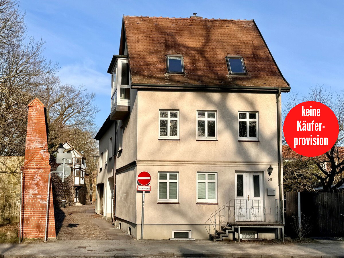 Einfamilienhaus zum Kauf provisionsfrei 295.000 € 8 Zimmer 238 m²<br/>Wohnfläche 125 m²<br/>Grundstück Innenstadt Neubrandenburg 17033