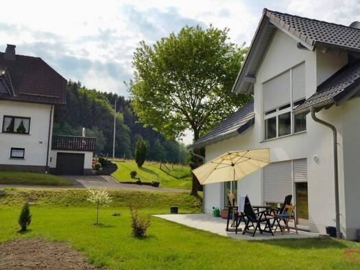 Einfamilienhaus zum Kauf 449.000 € 5 Zimmer 155 m² 654 m² Grundstück Germinghausen Drolshagen 57489