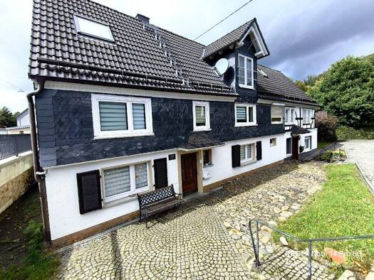 Einfamilienhaus zum Kauf 459.000 € 12 Zimmer 313 m² 4.229 m² Grundstück Zeppenfeld Neunkirchen 57290