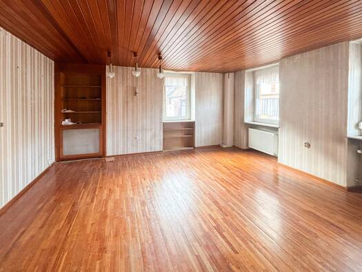 Einfamilienhaus zum Kauf provisionsfrei 180.000 € 8 Zimmer 210 m² 358 m² Grundstück Wiebelsbach Groß-Umstadt 64823