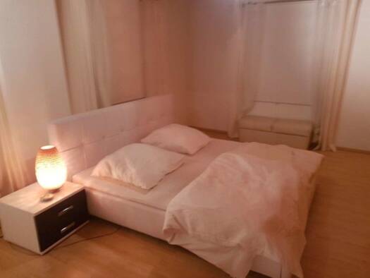 WG-Zimmer zur Miete 750 € 19 m² frei ab 01.12.2026 Am Feldrain 6 Eichenkofen Erding 85435