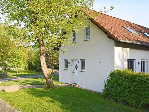 Doppelhaushälfte zum Kauf provisionsfrei 279.000 € 4 Zimmer 91 m² 1.175 m² Grundstück Zur Lenzer Höh 6, Haus 13 Petersdorf Fünfseen 17213