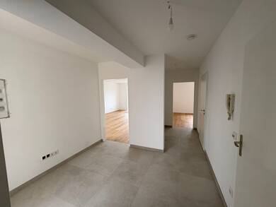 Wohnung zur Miete 910 € 2 Zimmer 70 m² 4 Geschosse Mehringer Straße 8 Burghausen Burghausen 84489