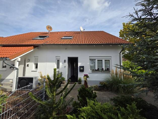 Doppelhaushälfte zum Kauf 399.000 € 4 Zimmer 111,9 m² 474 m² Grundstück Friedrichsthal Friedrichsthal 66299
