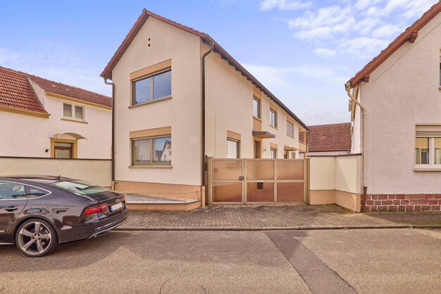 Mehrfamilienhaus zum Kauf 429.000 € 5,5 Zimmer 191 m² 652 m² Grundstück Haßloch 67454