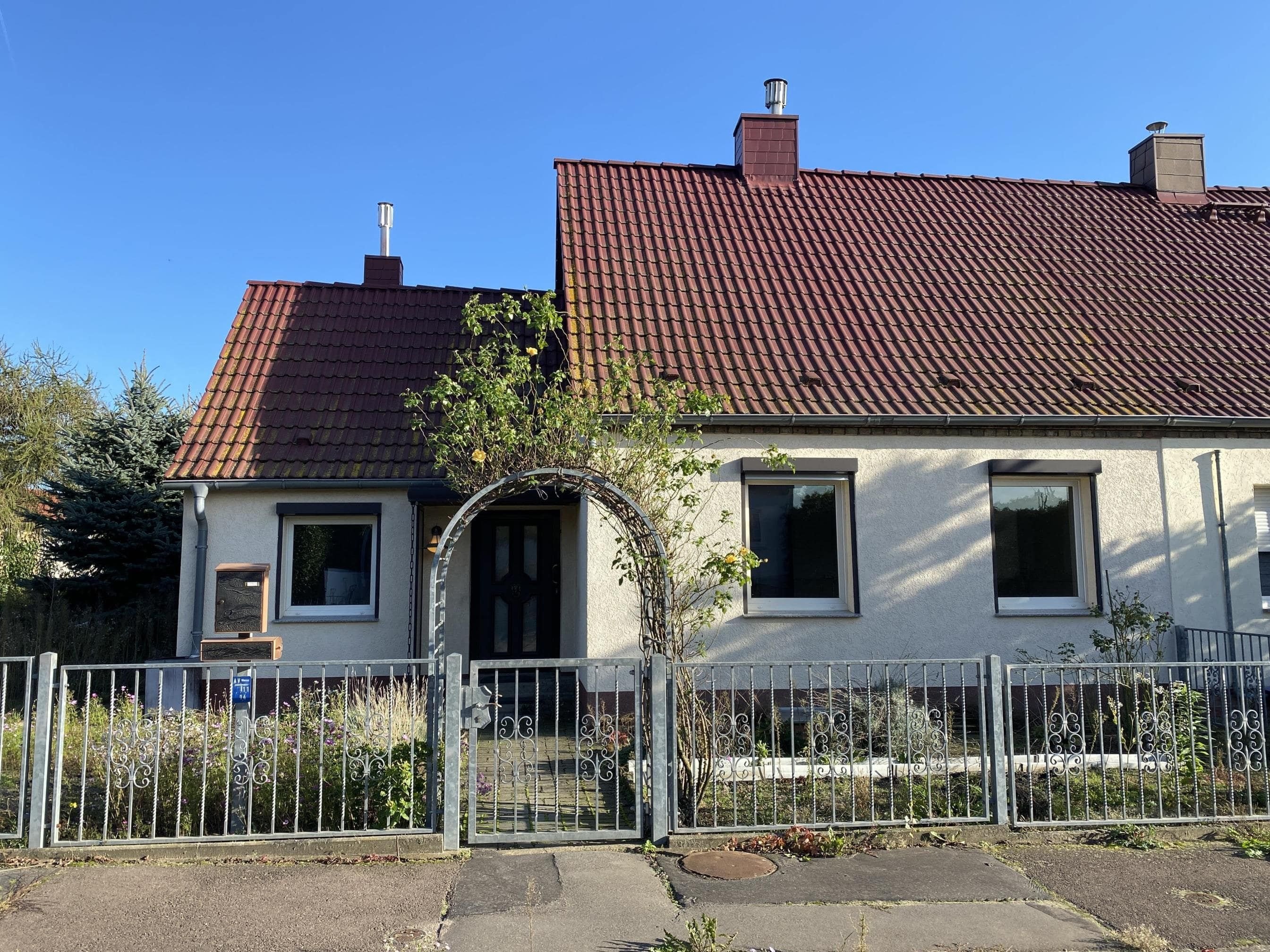 Einfamilienhaus zum Kauf 135.000 € 4 Zimmer 76 m²<br/>Wohnfläche 631 m²<br/>Grundstück ab sofort<br/>Verfügbarkeit Radewell / Osendorf Halle 06132