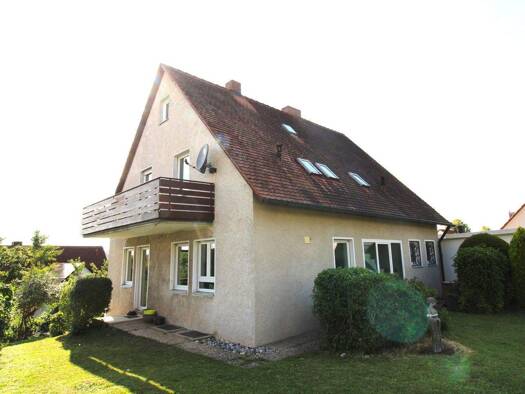 Einfamilienhaus zur Miete 1.200 € 5 Zimmer 150 m² 750 m² Grundstück frei ab 01.12.2025 Gustav-Weißkopf-Straße 4 Leutershausen 91578