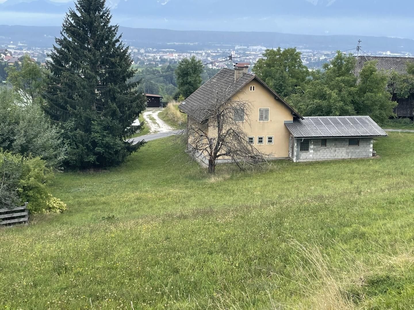 Einfamilienhaus zum Kauf 290.000 € 120 m²<br/>Wohnfläche 2.200 m²<br/>Grundstück Lind Villach 9500