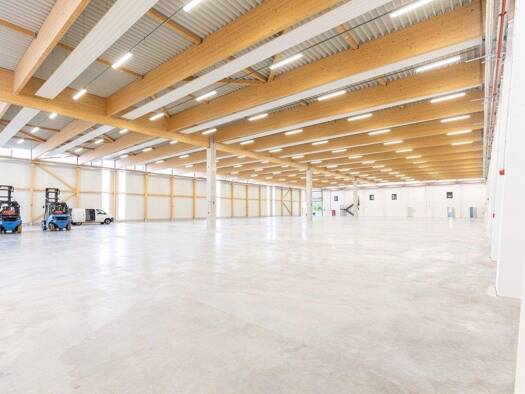 Produktionshalle zur Miete - Erstbezug provisionsfrei 4.240 m² Lagerfläche Kitzingen 97318