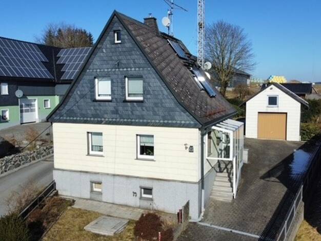 Einfamilienhaus zum Kauf 104.900 € 7 Zimmer 105 m² 895 m² Grundstück Tschirn Tschirn 96367