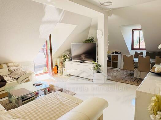 Wohnung zum Kauf 348.500 € 3 Zimmer 90,5 m² 2. Geschoss Karl-Liebknecht-Straße Radebeul 01445