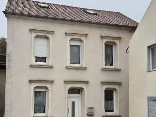 Einfamilienhaus zum Kauf 180.000 € 6 Zimmer 170 m² 610 m² Grundstück Beckingen 66701