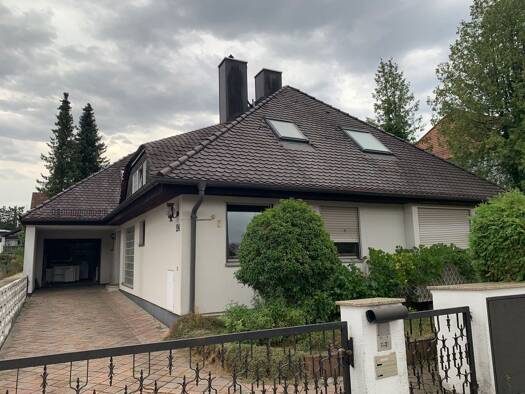 Wohnung zur Miete 1.790 € 3 Zimmer 84,3 m² Geschoss 1/2 frei ab 01.10.2026 Lachenmeyrstraße 24 Trudering-Riem München 81827