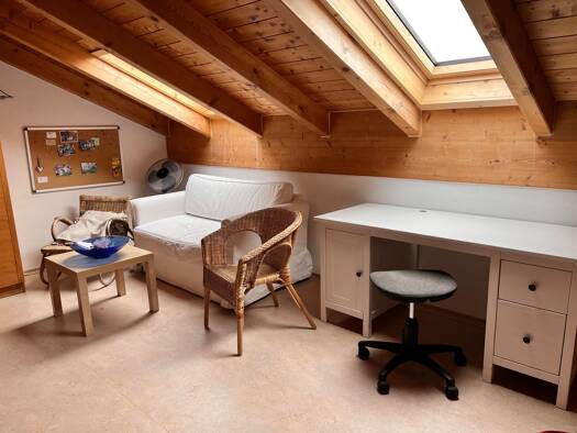 WG-Zimmer zur Miete 250 € 21 m² frei ab sofort Holzkirchen Holzkirchen 83607