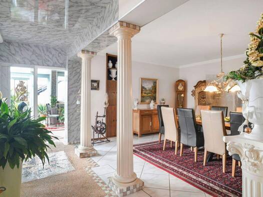 Einfamilienhaus zum Kauf 349.000 € 8 Zimmer 241 m² 890 m² Grundstück Bühne Borgentreich 34434