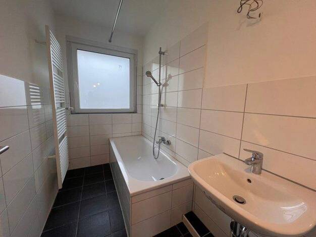 Wohnung zur Miete 735 € 4 Zimmer 86,6 m² 3. Geschoss frei ab 27.01.2026 In der Dodesheide 144 Dodesheide Osnabrück 49088