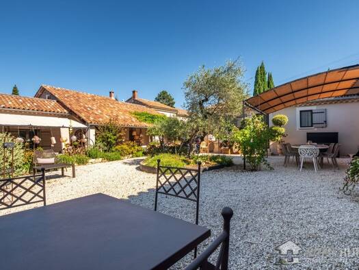 Einfamilienhaus zum Kauf 1.250.000 € 270 m² 3.123 m² Grundstück Loriol-du-Comtat 84870