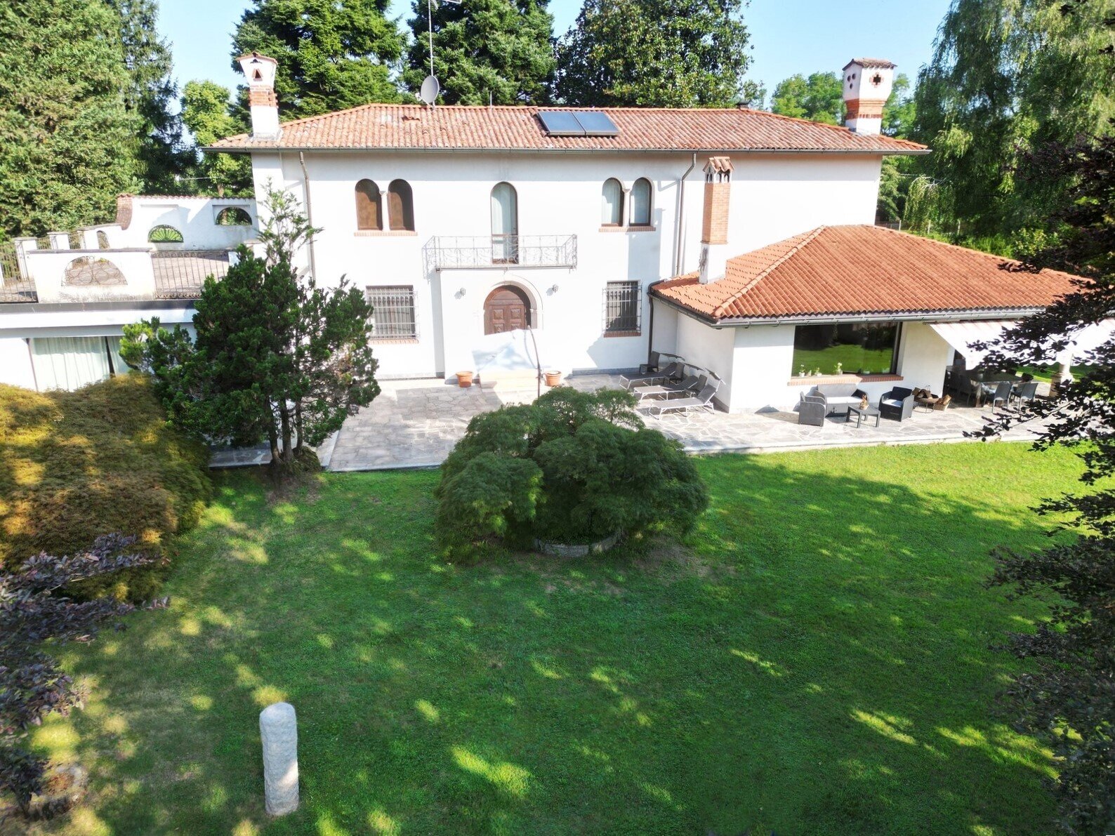 Villa zum Kauf 1.250.000 € 7 Zimmer 465 m²<br/>Wohnfläche 7.630 m²<br/>Grundstück ab sofort<br/>Verfügbarkeit Castelletto Ticino