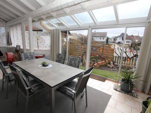 Bungalow zum Kauf 380.000 € 5 Zimmer 145,8 m² 686 m² Grundstück Adldorf Eichendorf 94428