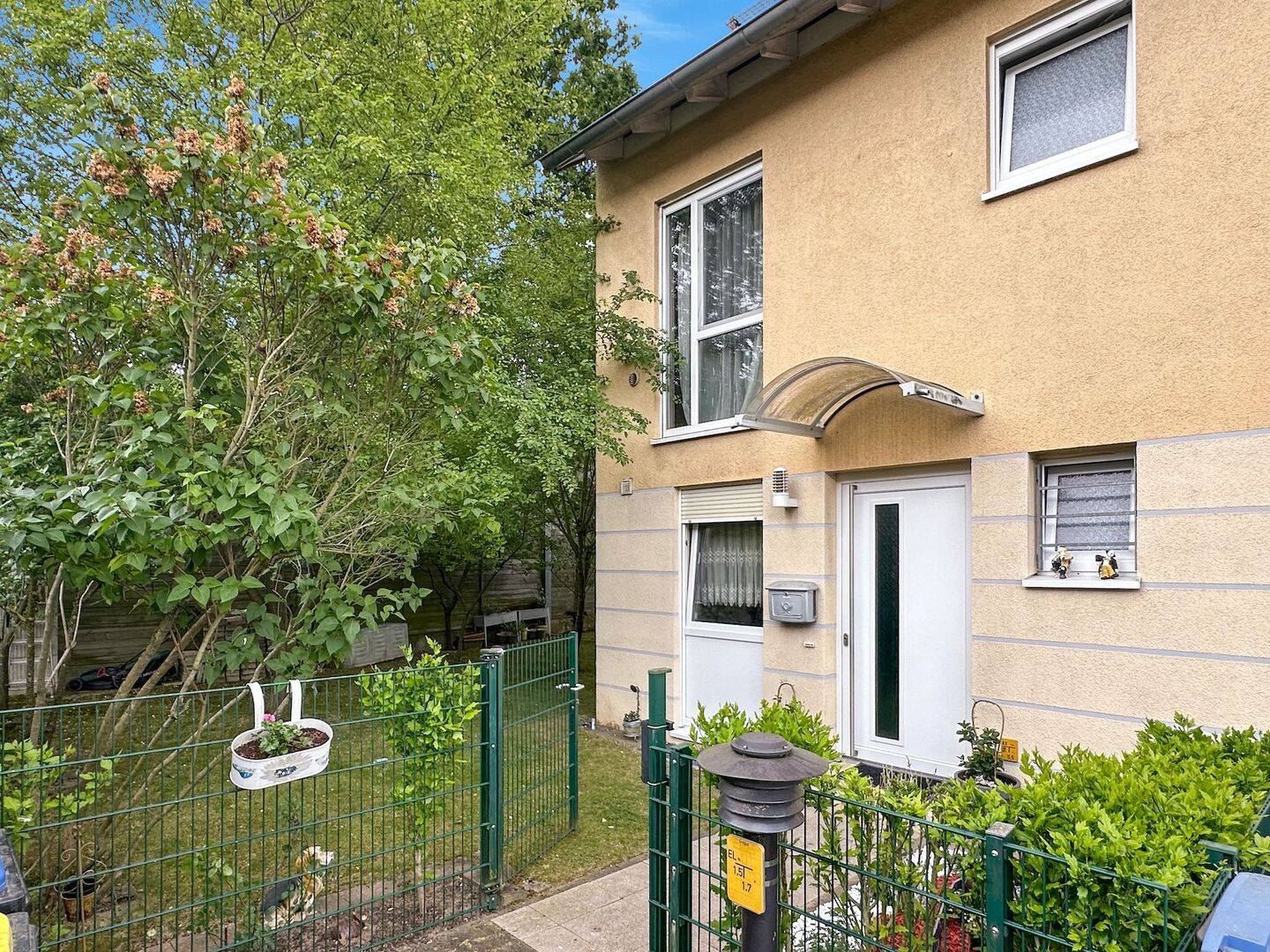 Property thumbnail 2