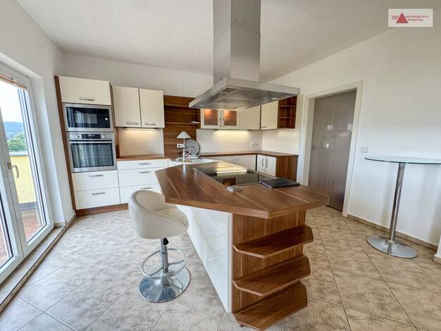 Wohnung zur Miete 870 € 3 Zimmer 116,9 m² Beethovenstraße 3 Aue 08280