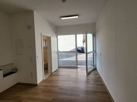 Bürofläche zur Miete 360 € 26 m² Bürofläche Bahnhofstraße 7 Reichenberg Reichenberg 97234