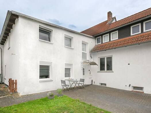 Mehrfamilienhaus zum Kauf als Kapitalanlage geeignet 310.000 € 450 m² 735 m² Grundstück Groß Lafferde Ilsede 31246