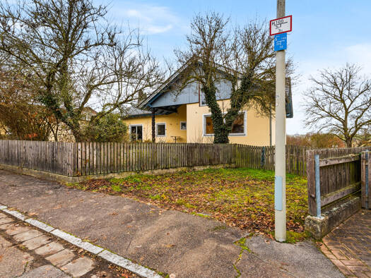 Einfamilienhaus zum Kauf 549.000 € 7 Zimmer 224 m² 1.140 m² Grundstück Thalmassing 93107