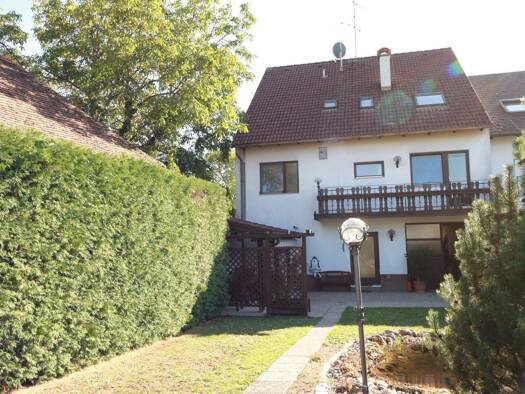 Haus zur Miete 1.814 € 7 Zimmer 207 m² 575 m² Grundstück Hollabrunn 2020