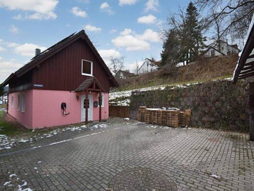 Einfamilienhaus zum Kauf 109.000 € 4 Zimmer 103,8 m² 1.196 m² Grundstück frei ab sofort Erlau St. Kilian 98553