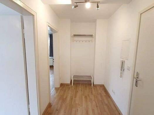 Wohnung zur Miete 590 € 2 Zimmer 44 m² frei ab 01.01.2026 Schönbrunn Landshut 84036